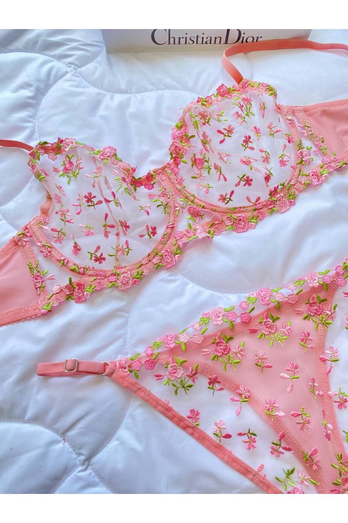 NERA BUTİK Blossom Kiss – Nakışlı Şeffaf Çiçek Desenli İç Giyim Takımı