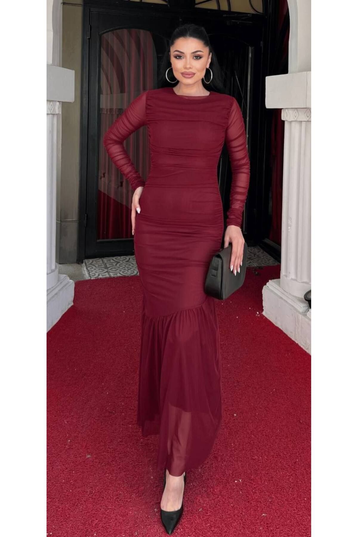 Castivo Fashion Tül Detaylı Büzgü Tasarım Uzun Gece Elbisesi