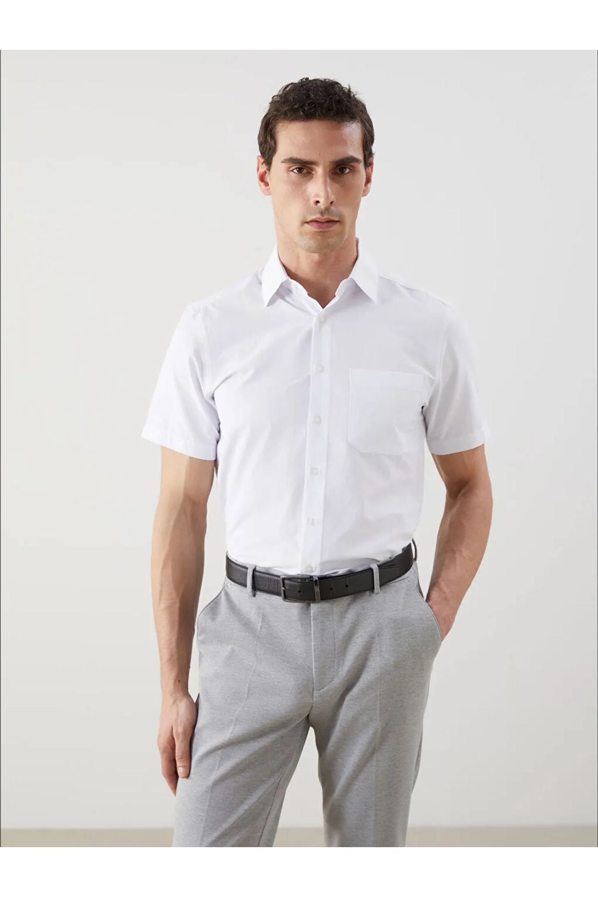 LC Waikiki Regular Fit Kısa Kollu Poplin Erkek Gömlek