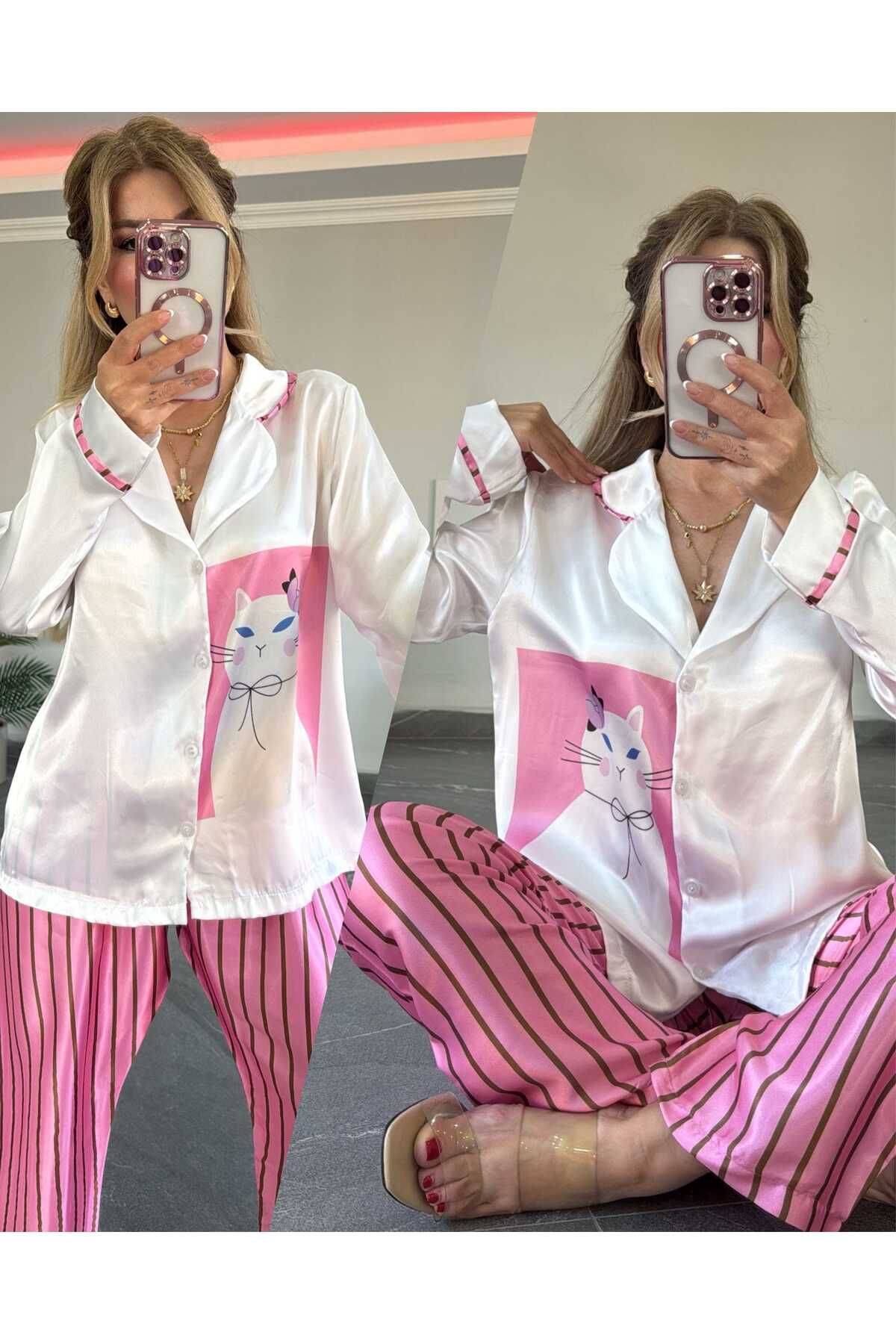 Azra Saten Beyaz Karikatür Baskılı Kadın Pijama Takımı