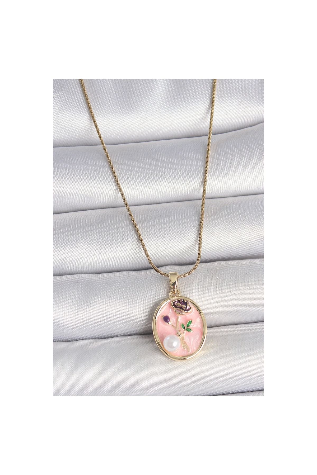 Marsilyan 316L Çelik Gold Renk Zincir Pembe Çiçek İşlemeli İnci Detay Portre Model Kadın Kolye - TJ-BKO10077