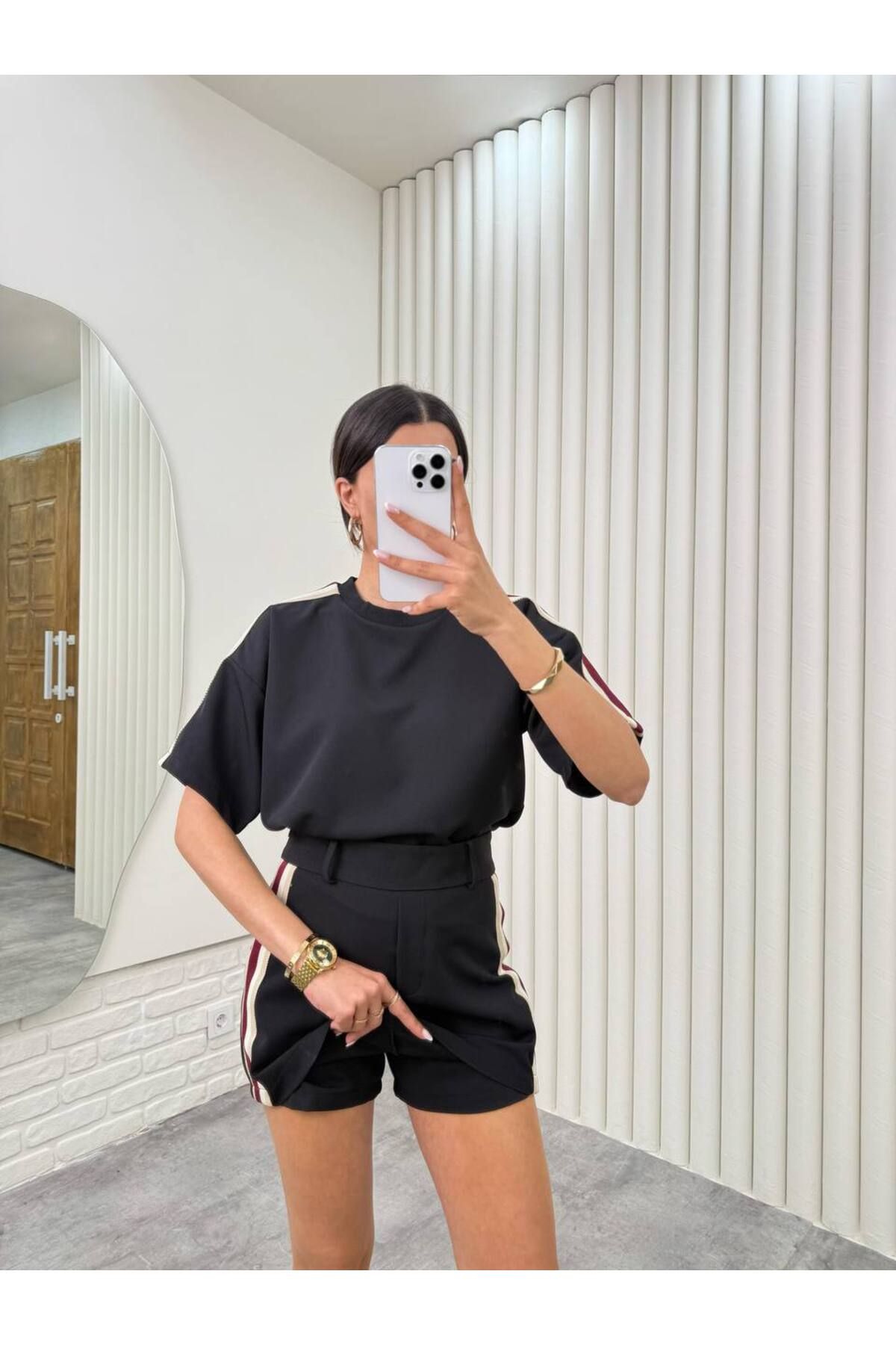 Castivo Fashion Şerit Detaylı Kısa Kollu Bluz & Şort 2'li Takım