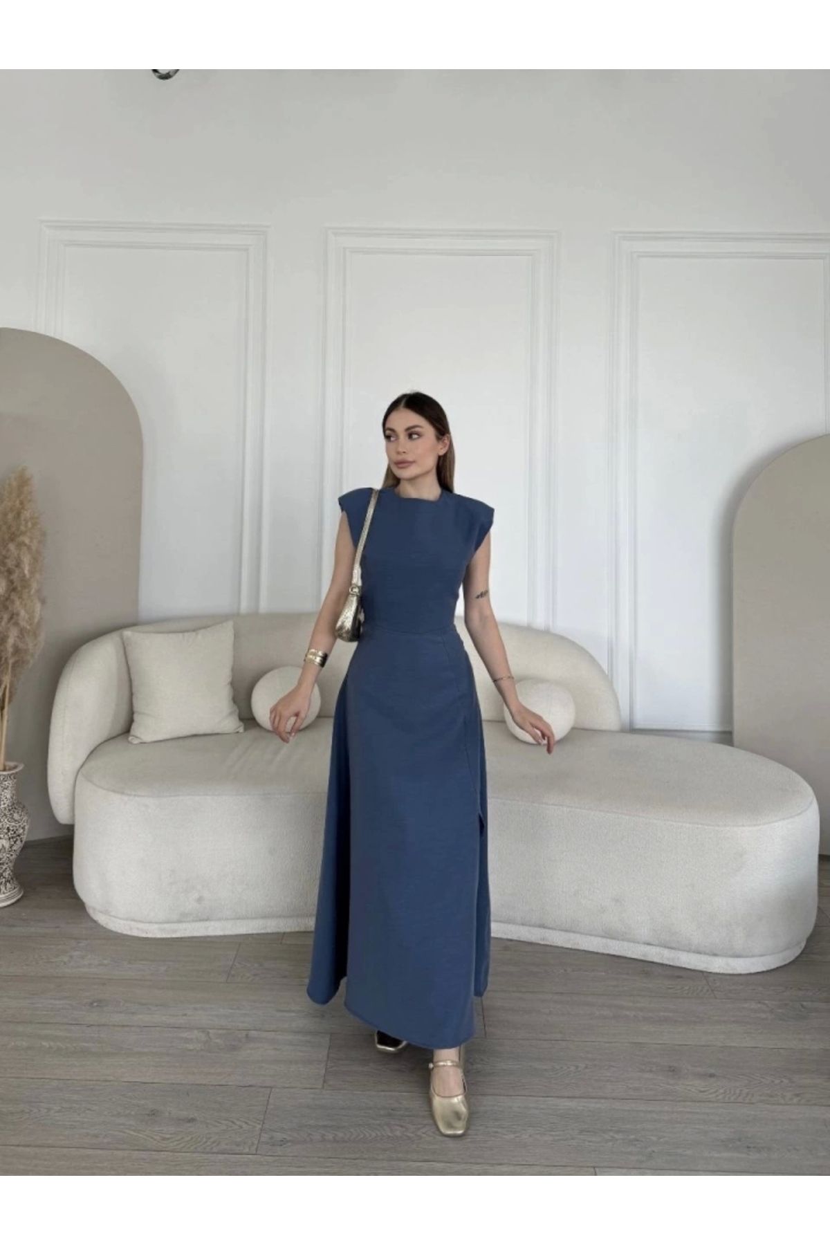 Butik Keten Yandan Yırtmaçlı Uzun Sıfır Kolsuz Elbise - Mavi