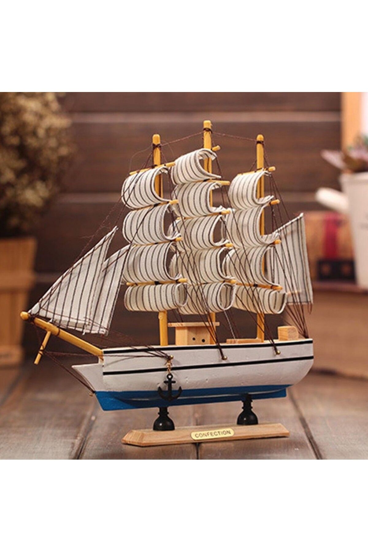 Store Ahşap Yelkenli Gemi