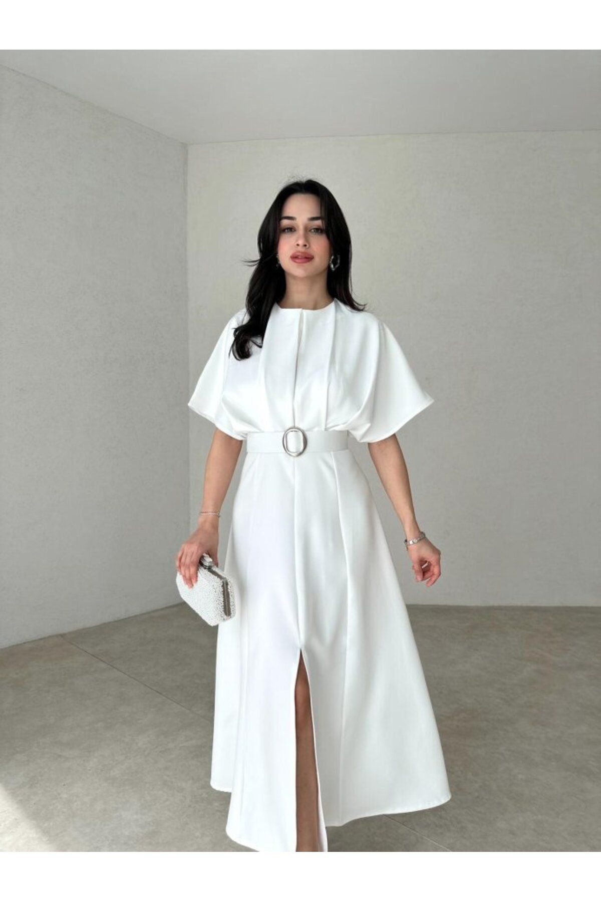 ARZFASHION Kemer Detaylı Yırtmaçlı Piliseli Midi Elbise
