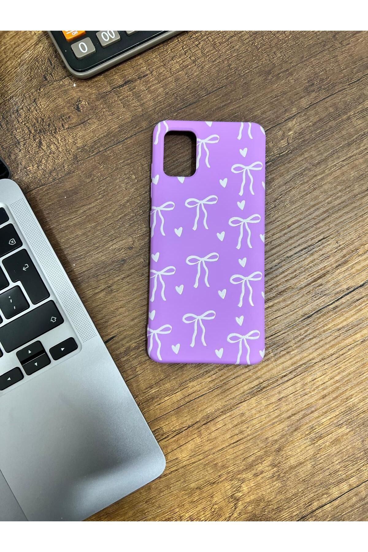 HZR Samsung A51 Beyaz Kurdele Desenli Mor Silikon Kılıf