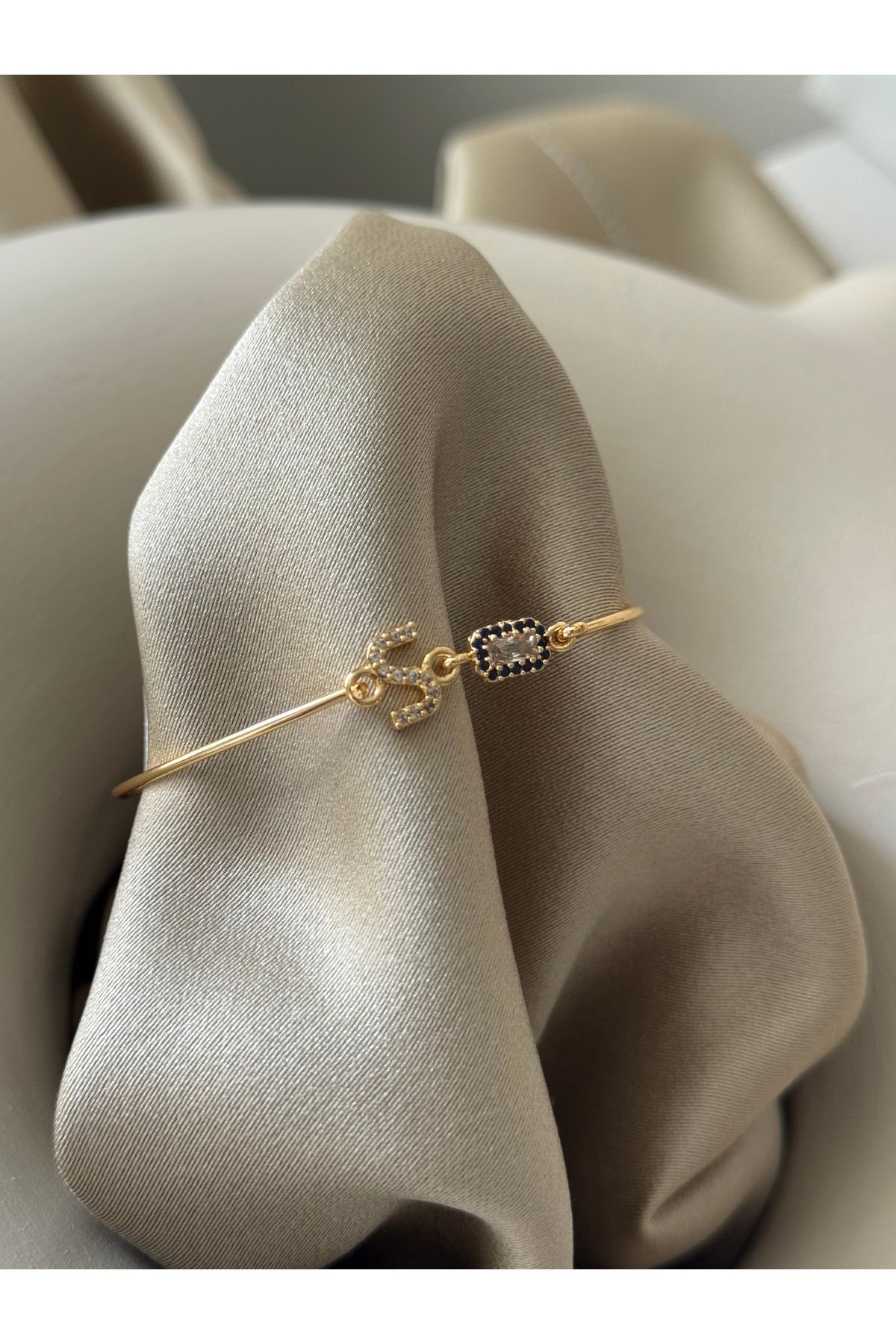 Elzeyaaccessory Gold Taşlı Altın Kaplama D Harfli Kelepçe Bileklik
