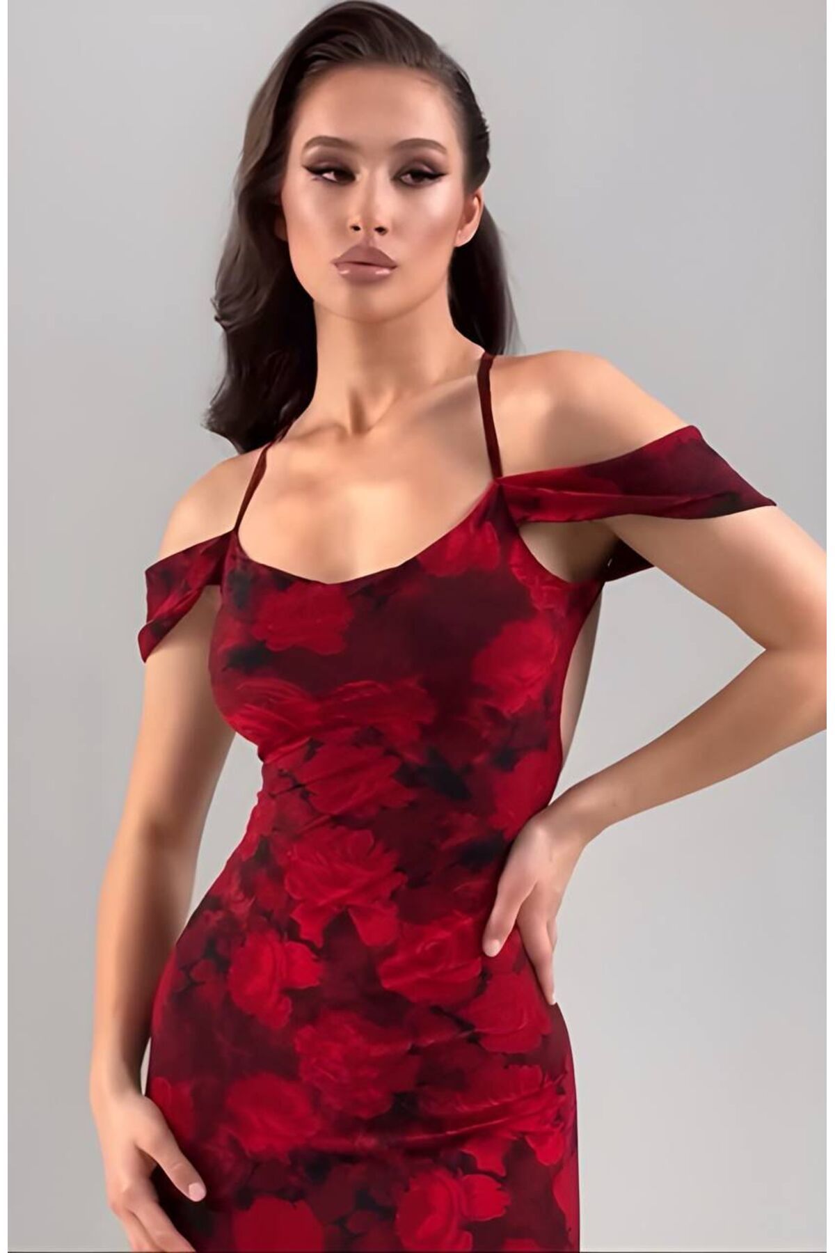 Butik Sırt Dekolteli Elbise