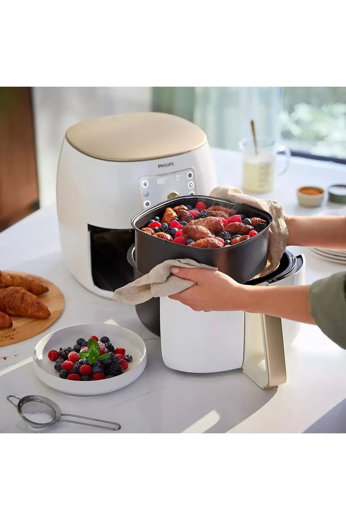 Philips XXL 7,3 Litre Yüksek Hacim, Twin TurboStar Teknolojili Ultra Premium Airfryer İnci Beyazı