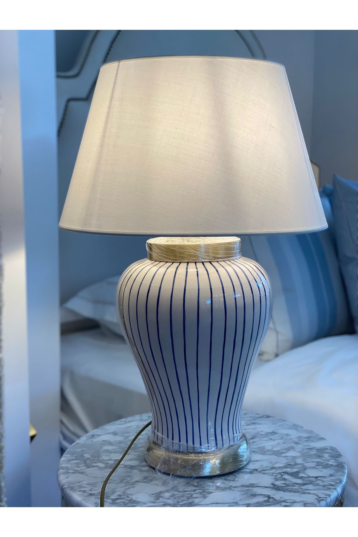 Dekordan House avi Çizgili Beyaz Seramik Abajur (60cm)