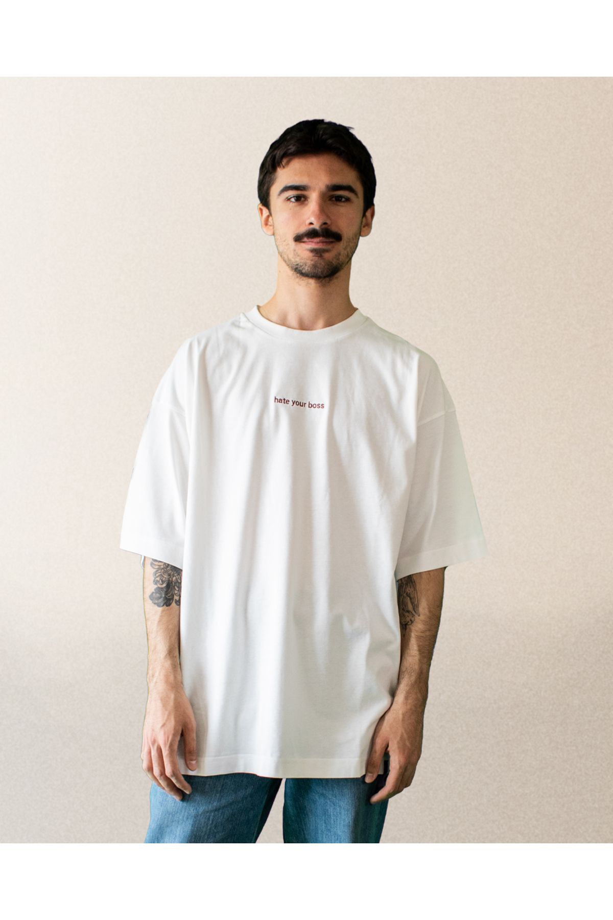 wear.DADASTUDIO Unisex Oversize "hate your boss" t-shirt