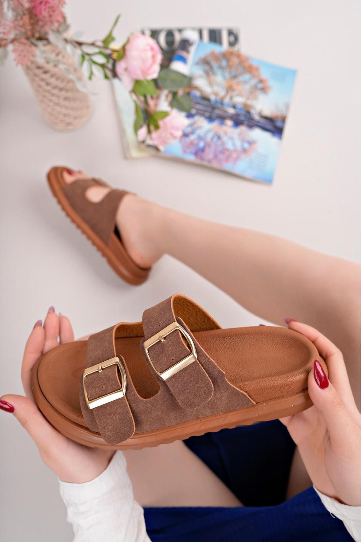 MODA MHS KADIN GÜNLÜK GİYİMLİK ŞIK VE RAHAT YUMUŞAK TABANLI SADE TOKA DETAYLI KADIN TERLİK