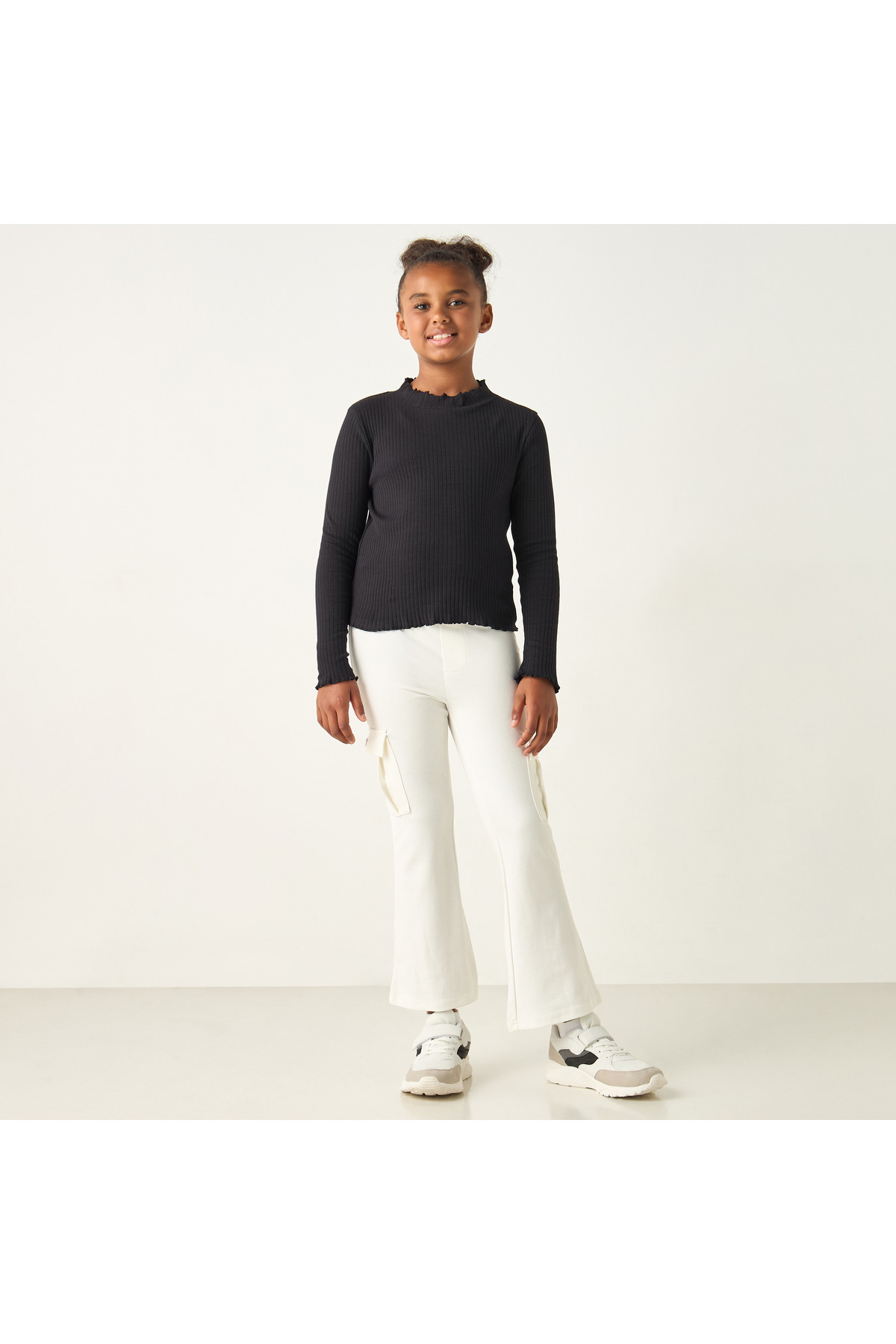 Juniors Ribbed Turtle Neck T-Shirt With Long Sleeves With Lettuce Hem