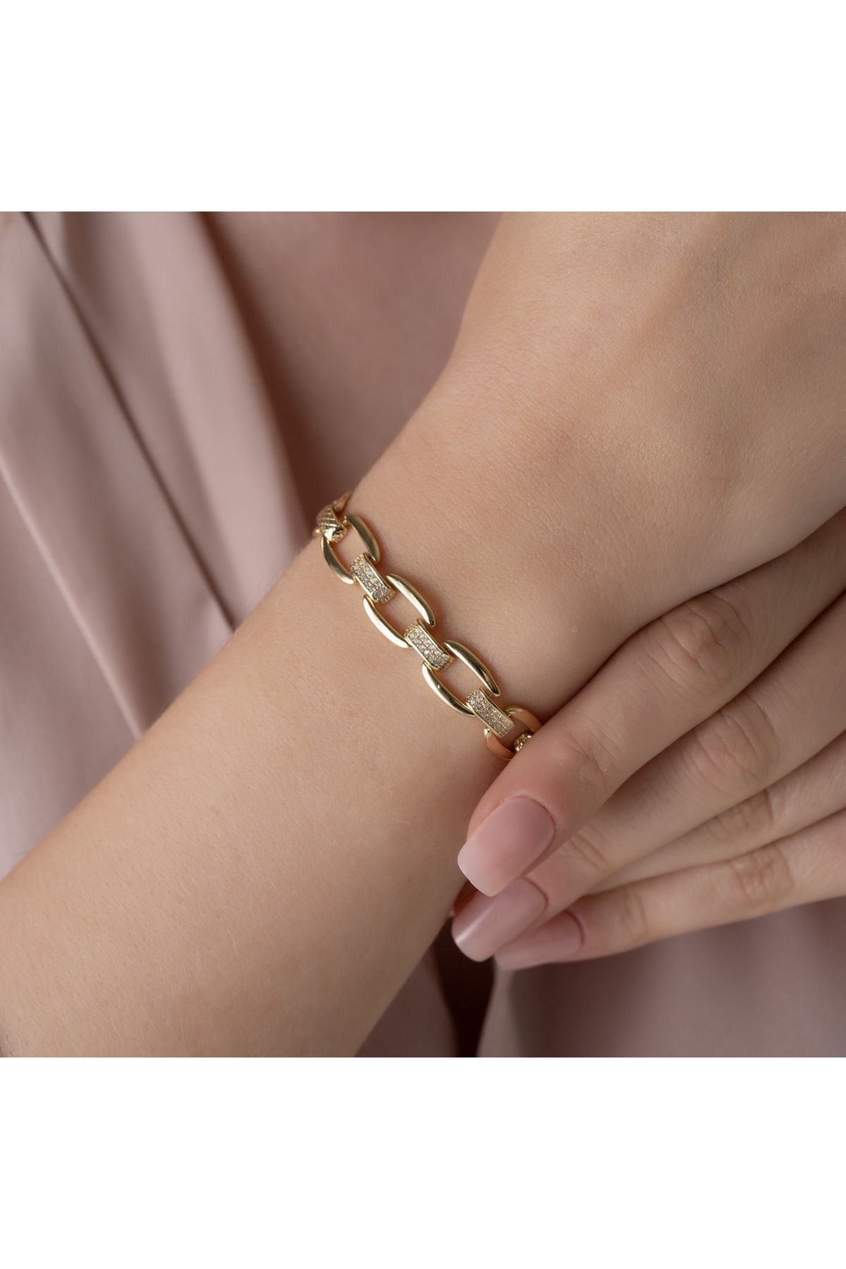 Bijoura Studio Zincir Formlu Çelik Bileklik Gold Rengi