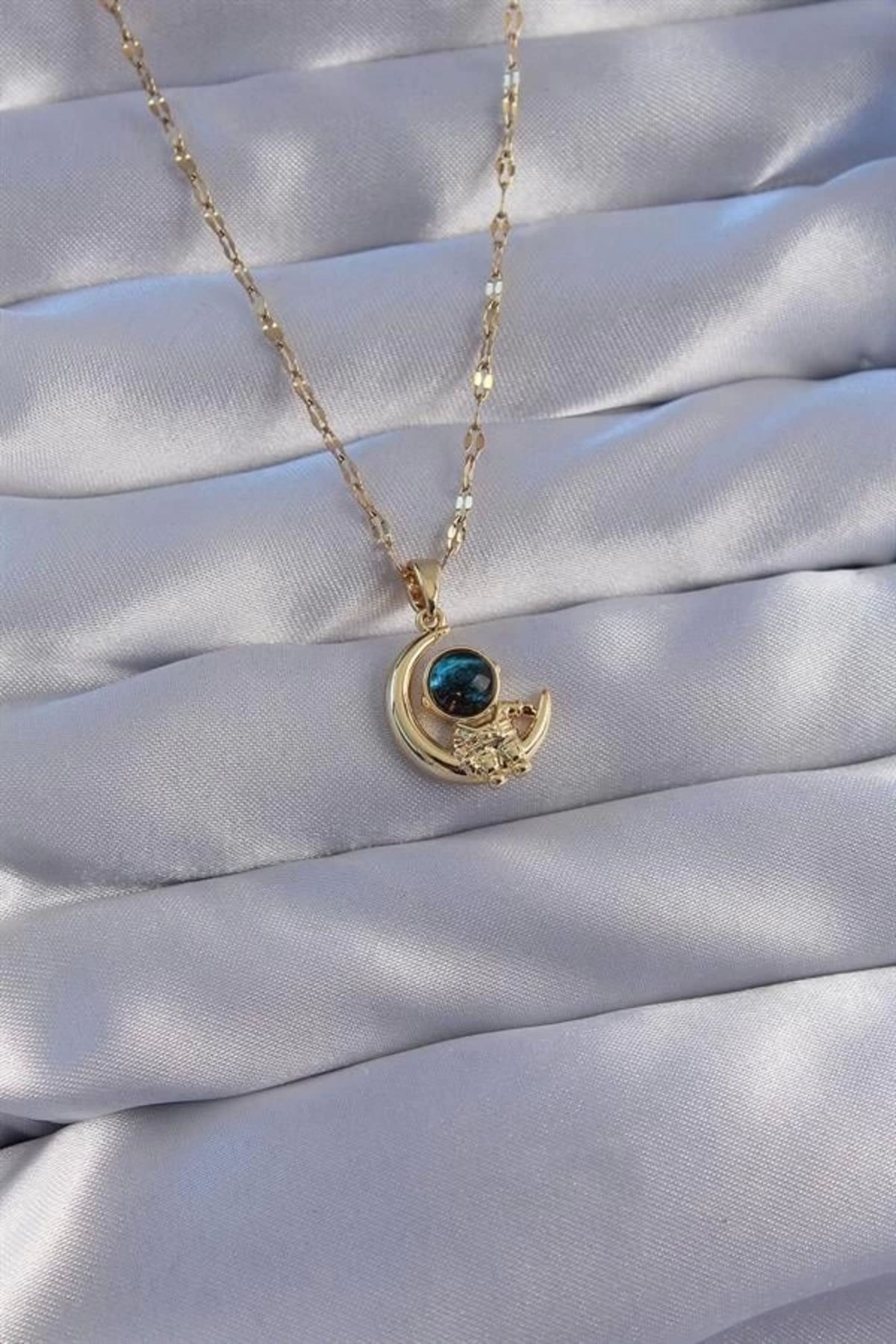 Lale Moda 316L Çelik Zincir Gold Renk Zirkon Taşlı Ay ve Astronot Figürlü Gezegen Kolye