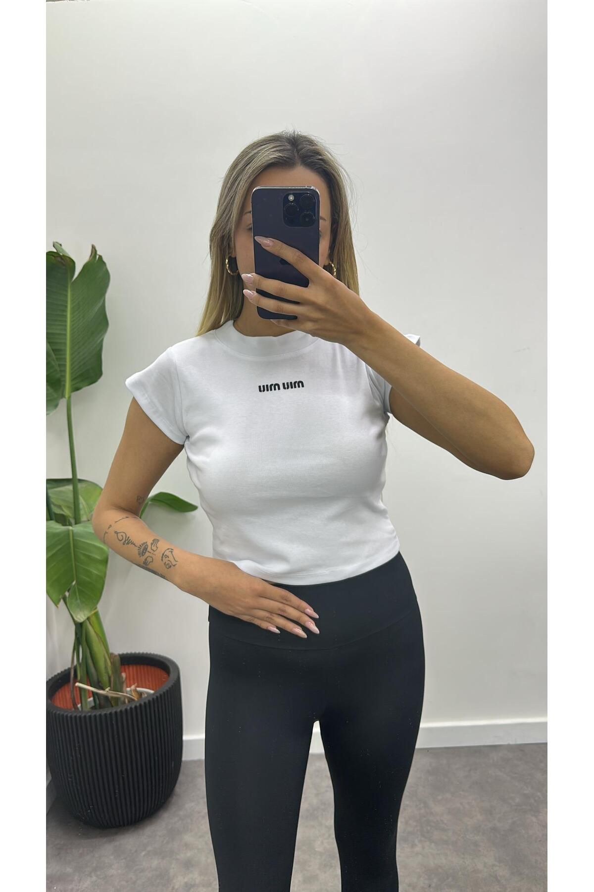 Acar Boutique Premium MiuMiu Crop Badi