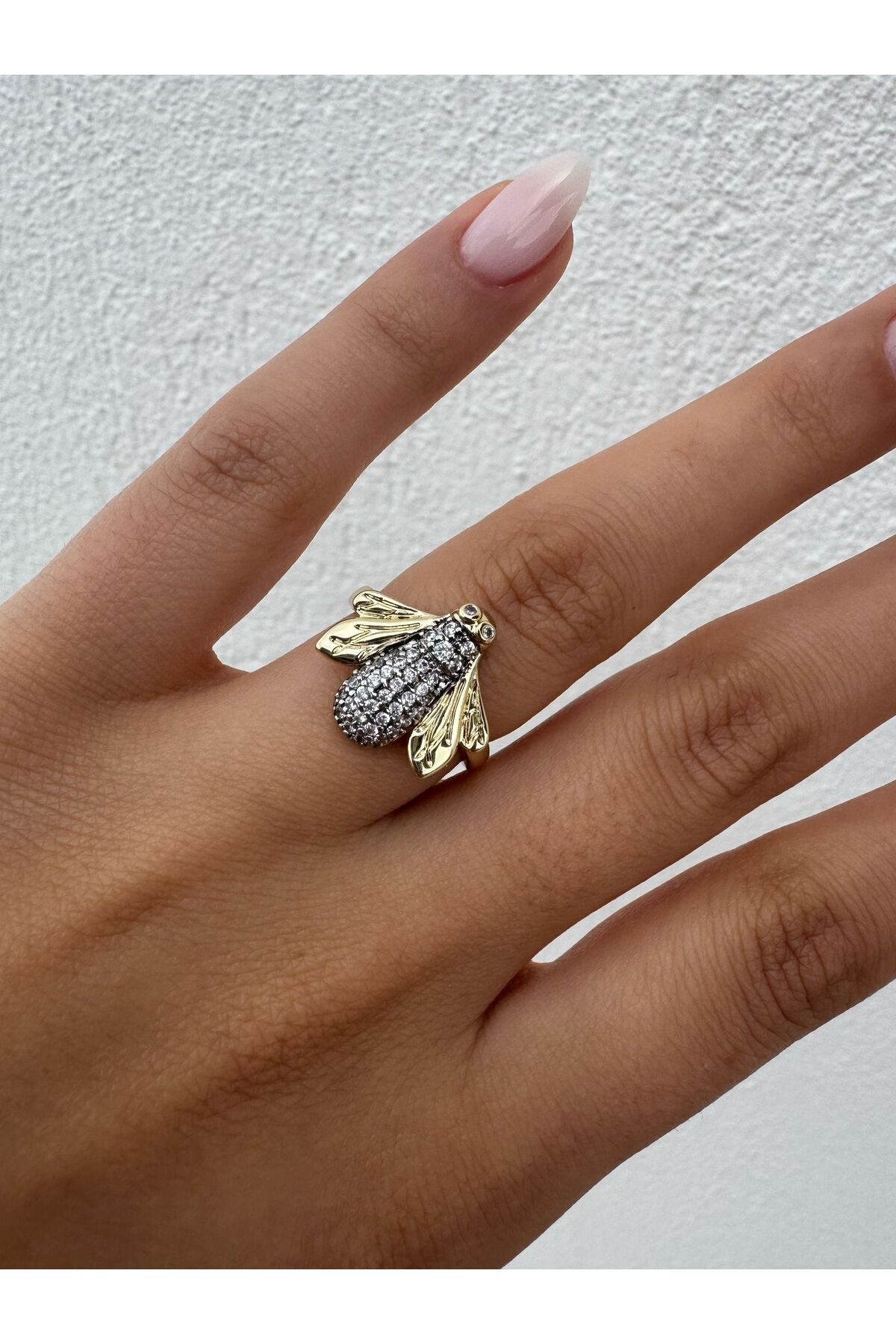 Jiji Jewelery Tasarım Altın Renk Arı Zirkon Taş Trend Paslanmaz Çelik Yüzük