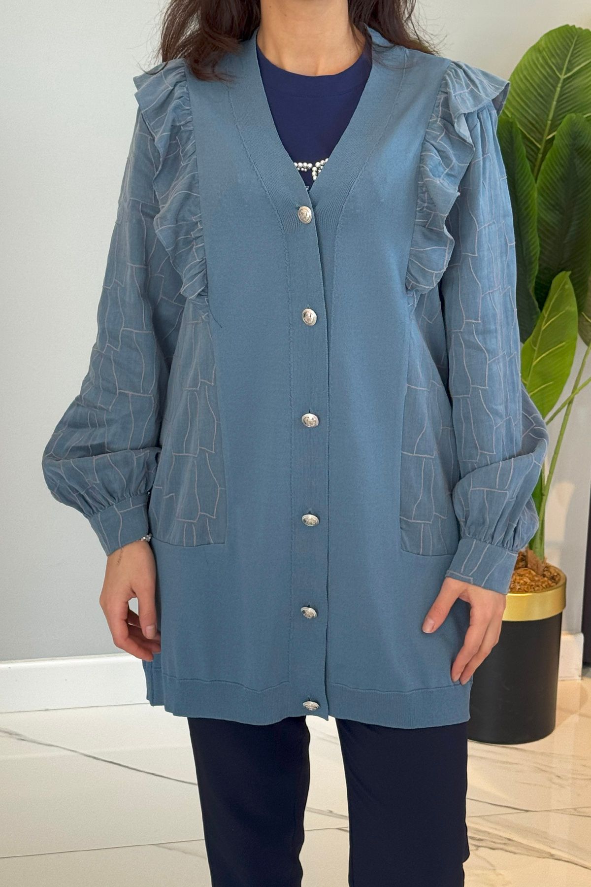 Nuss-Ruffle Detail Buttoned Cardigan 6051 Blue 2