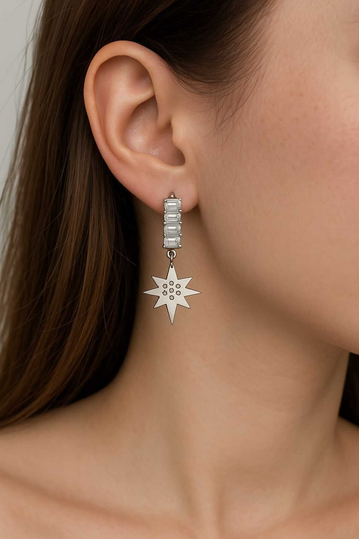 BESMYAR JEWELS Işıltılı Gece Yıldızı Küpe