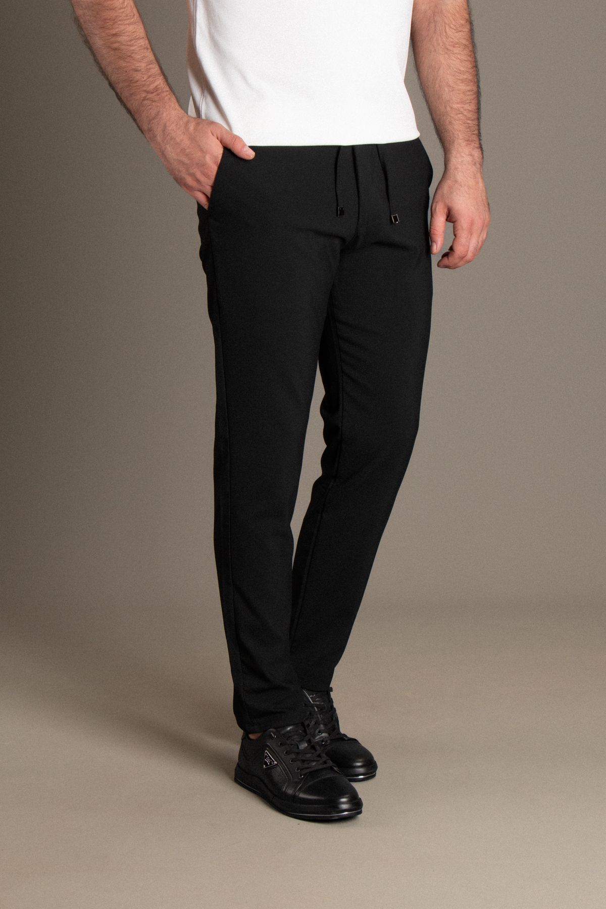 JR9 ERKEK SİYAH İPLİ JOGGER PANTOLON