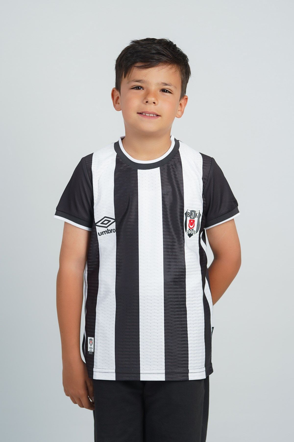 Beşiktaş Beşiktaş Orijinal Çubuklu Çocuk Forma