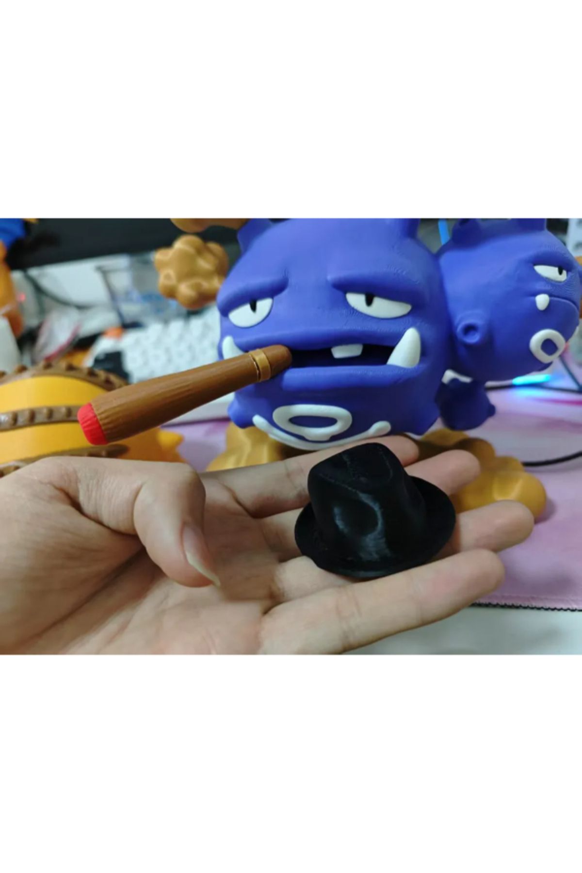 3d model s Weezing Figür – Şapkalı Tasarım (Dekoratif Model)