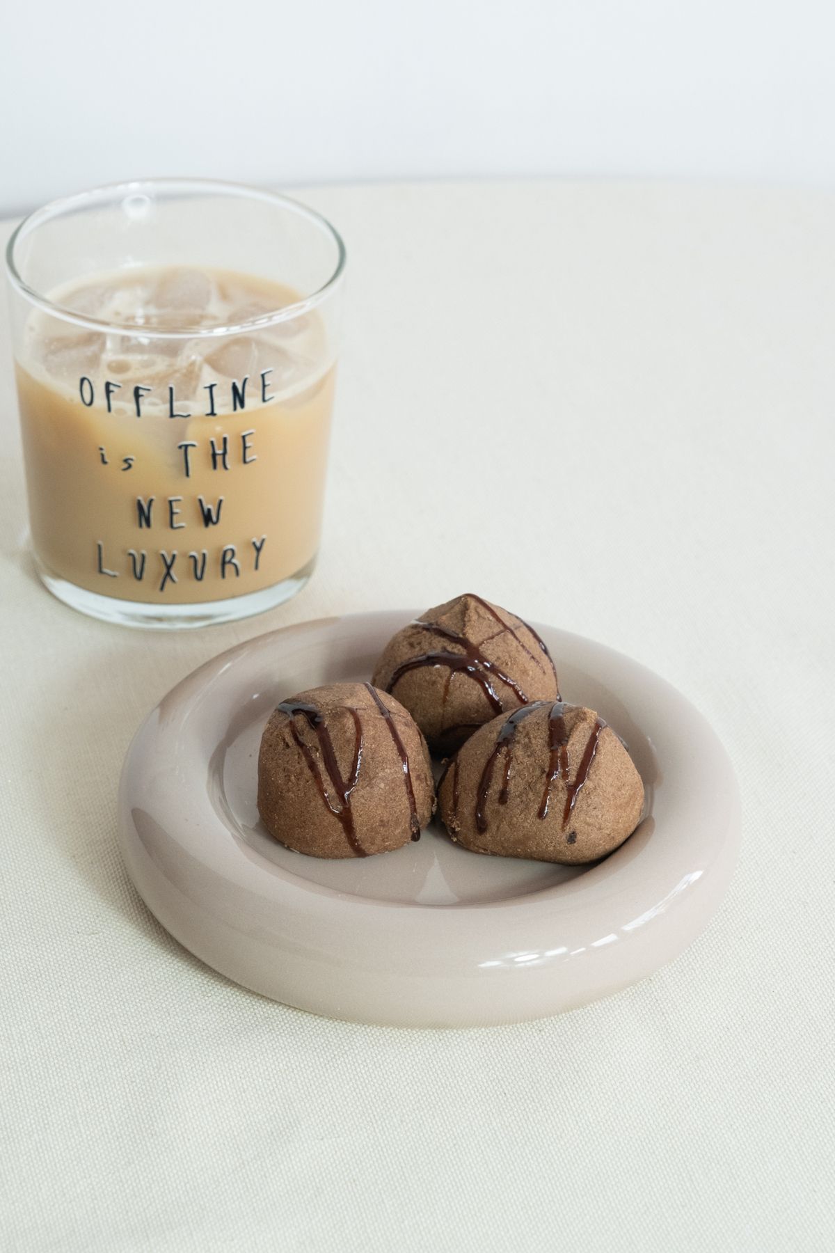 Beige & Stone Seramik Küçük Boy Parlak Bej Donut Tatlı Tabağı