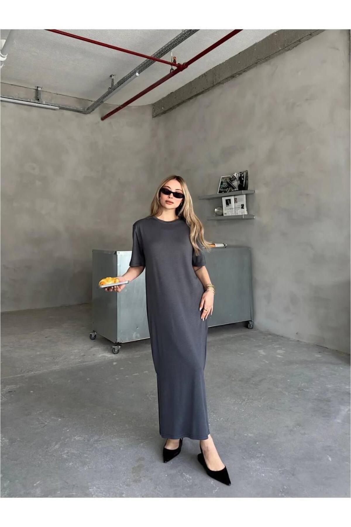 QBZ YIRTMAÇLI MODAL MİDİ ELBİSE KISA KOL SPOR