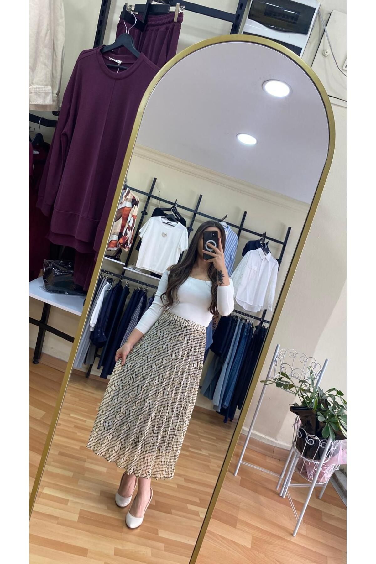 Butik Şifon Çok Renkli Piliseli Kadın Etek