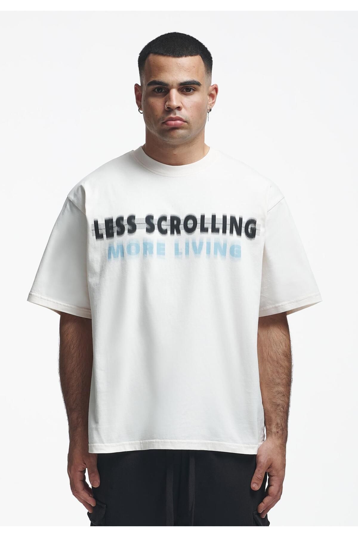 2Y-Herren Less Scrolling Oversize Tee 3