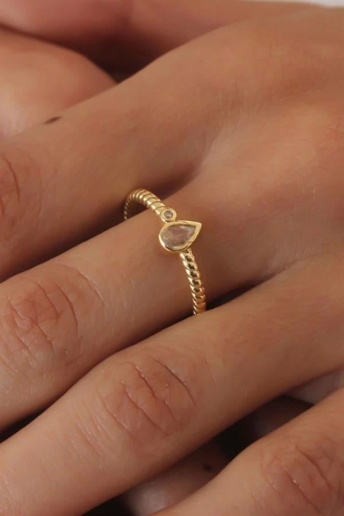 Lale Moda Gold Renk Damla Figür Zirkon Taşlı Kadın Yüzük