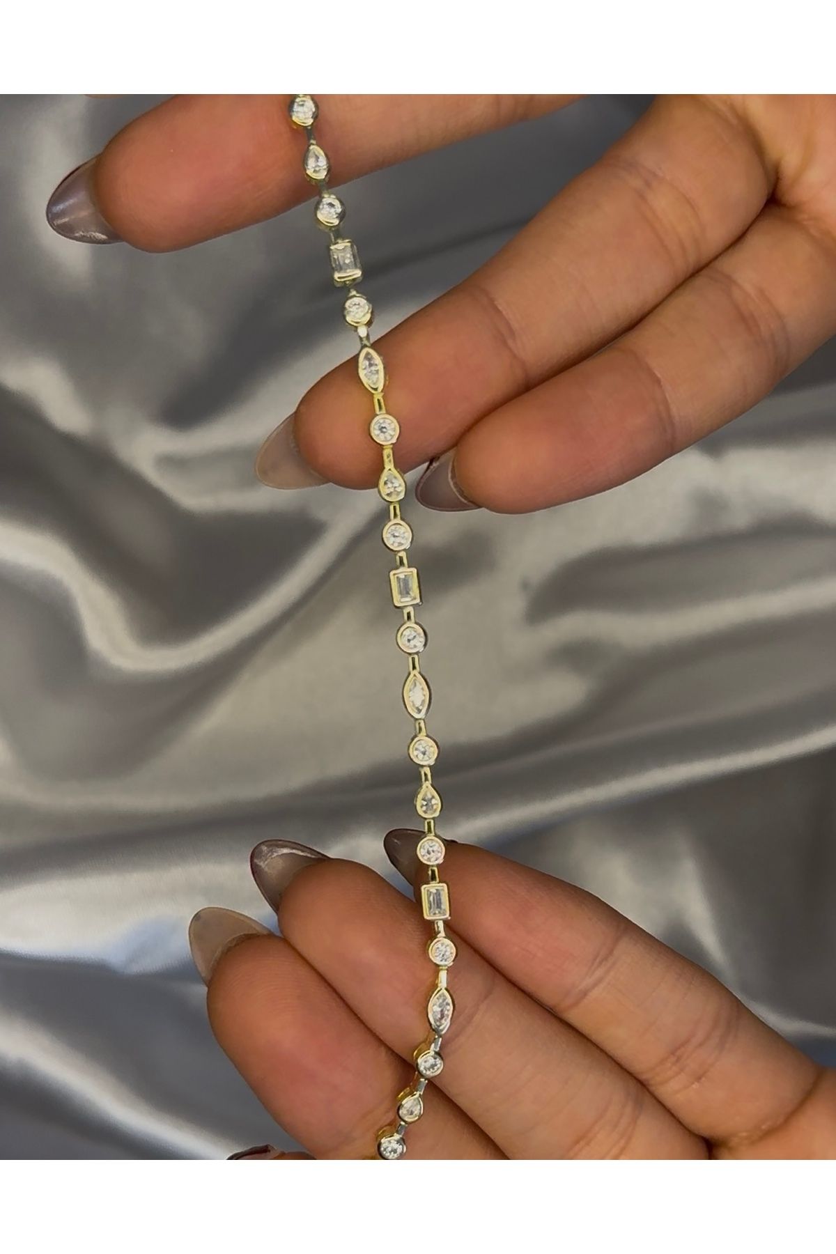 HOUSEKİ Sıralı Damla Taşlı Bileklik 925 Ayar Gümüş