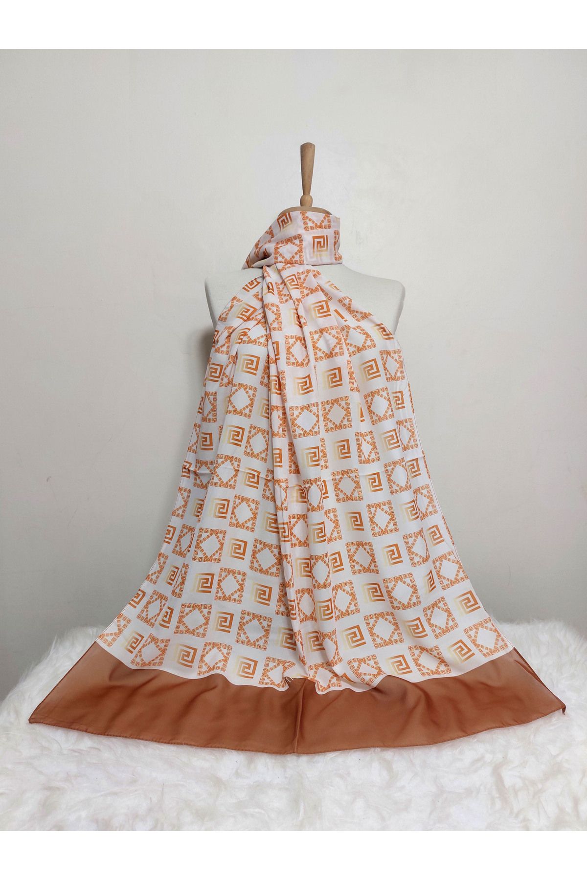 REMOMODA DESENLİ ŞİFON ŞAL 70 x 185 cm