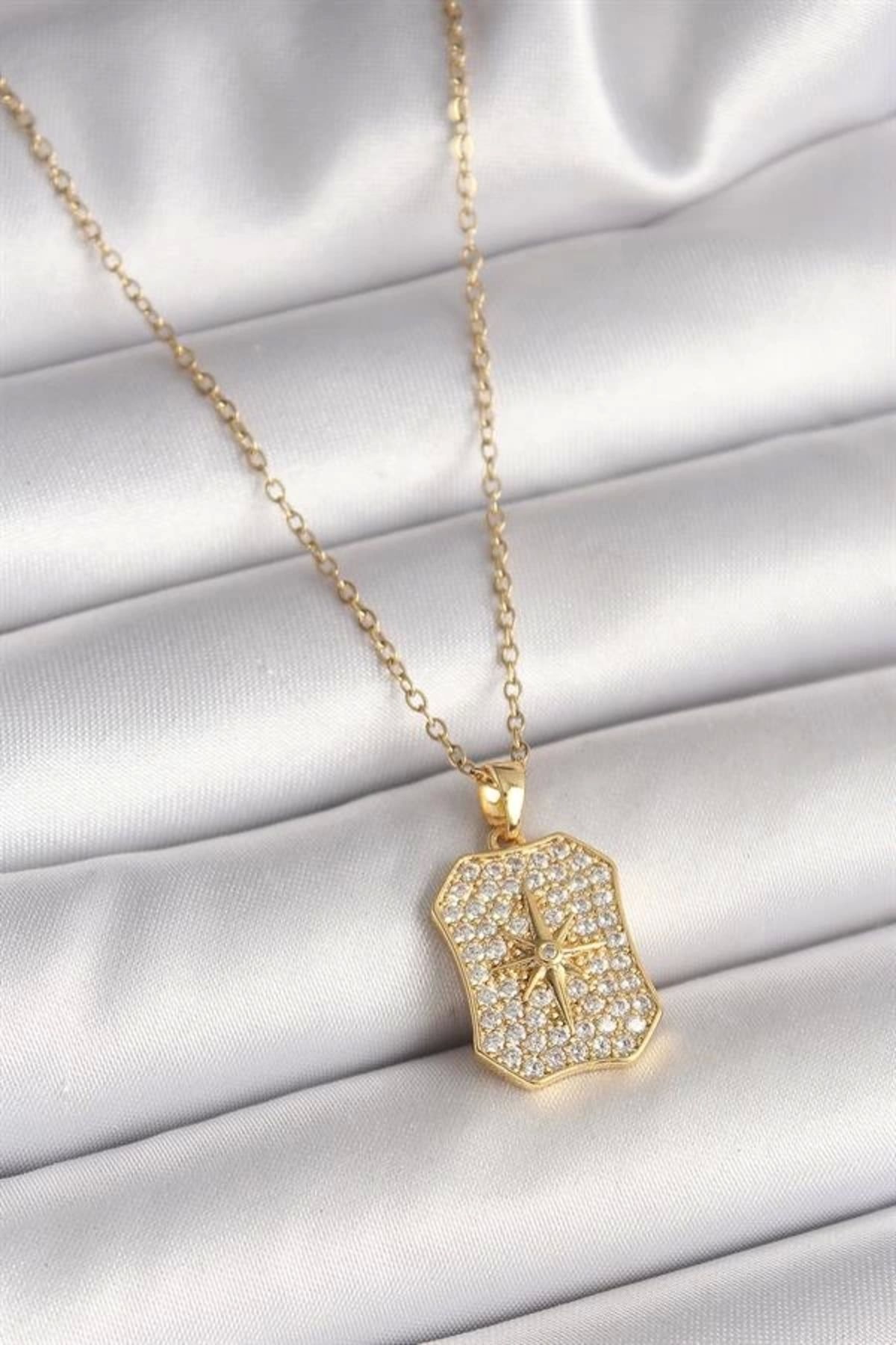 Lale Moda 316L Çelik Gold Renk Zincir Zirkon Taşlı Kutup Yıldız İşlemeli Madalyon Model Kadın Kolye