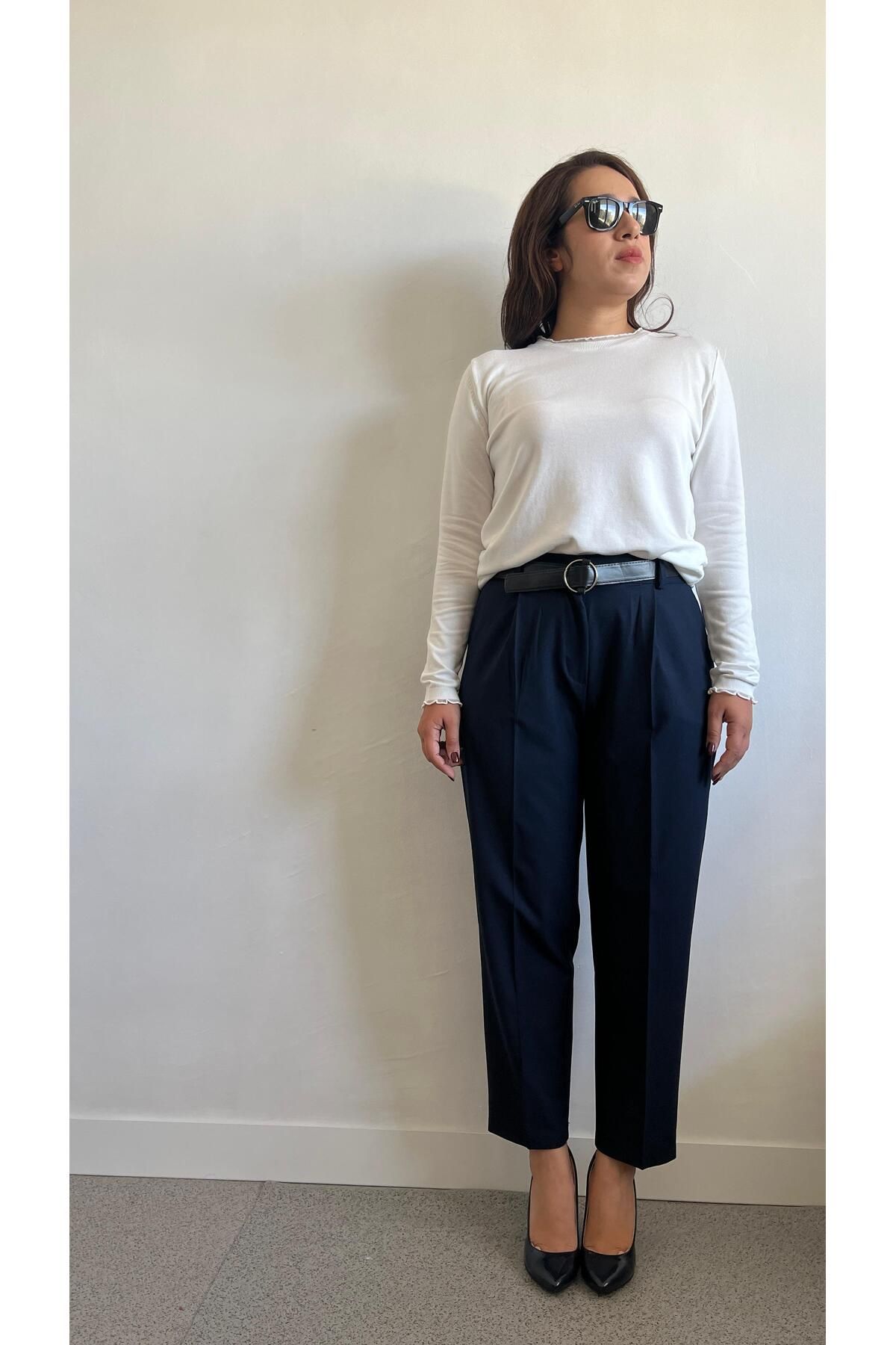 Gizybutik Kemerli Lacivert Kumaş Pantolon