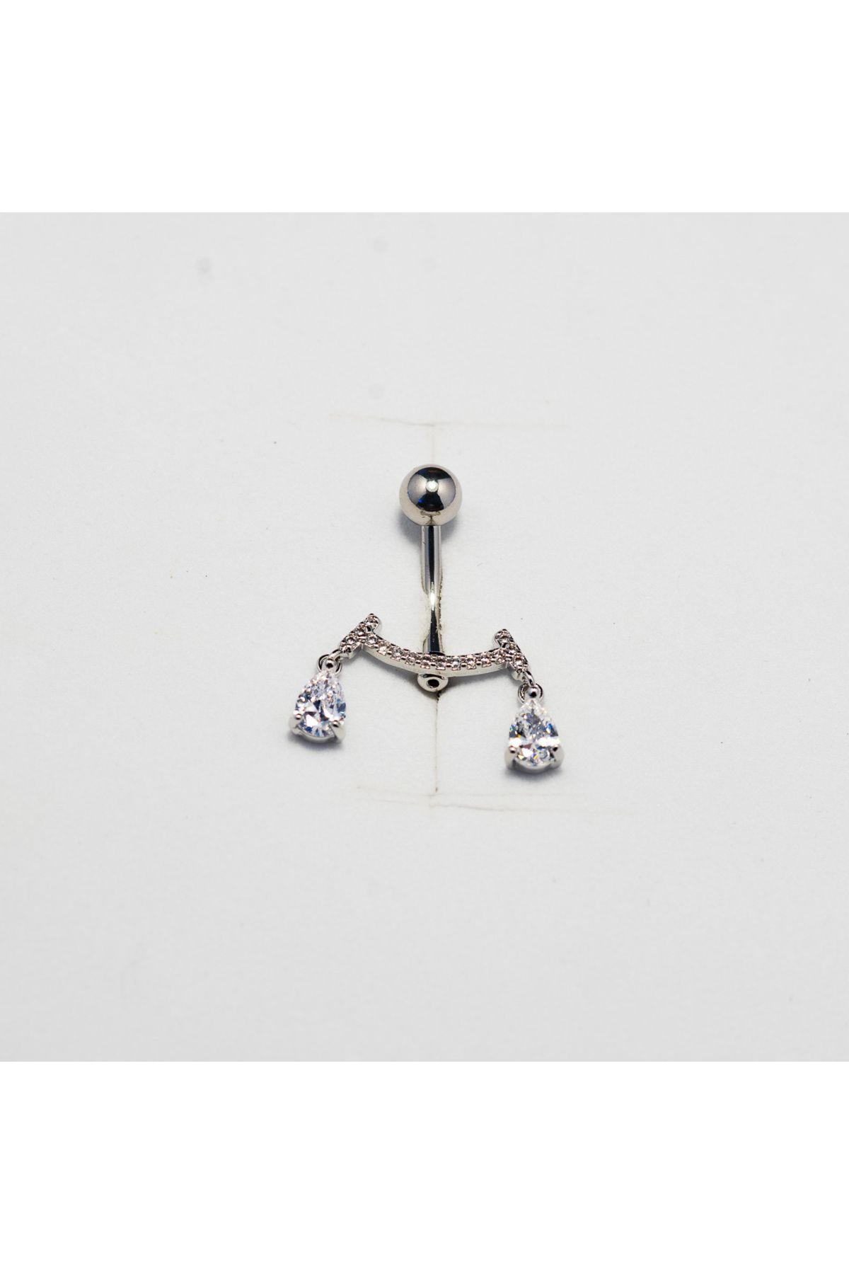 Piercing by Sever DAMLA TAŞ SALLANTILI MODEL CERRAHİ ÇELİK GÖBEK BELLY PIERCING… GÜMÜŞ/SILVER RENKLİ ve ŞEFFAF TAŞLI.