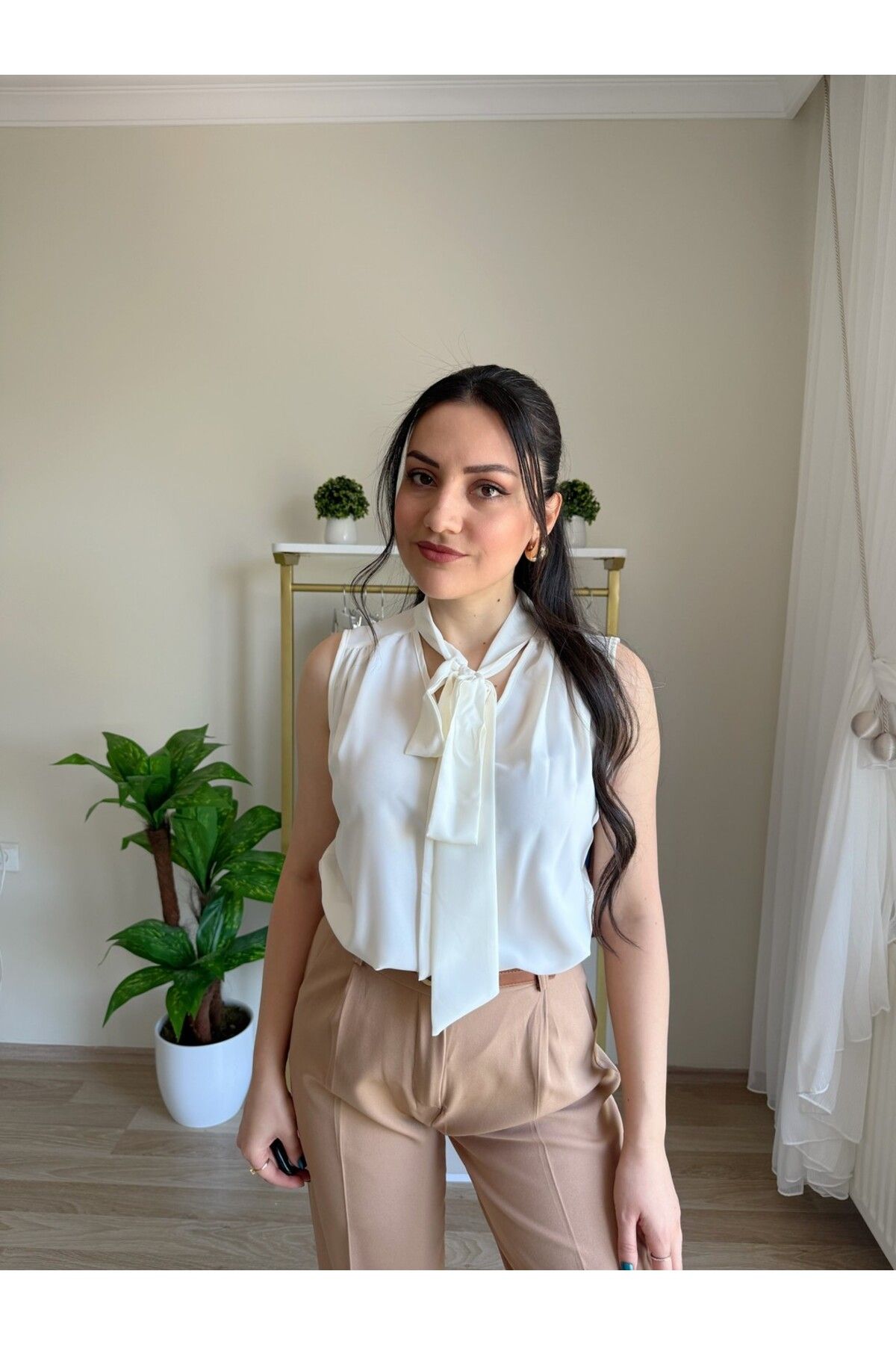 olina boutique Fularlı Kolsuz Bluz