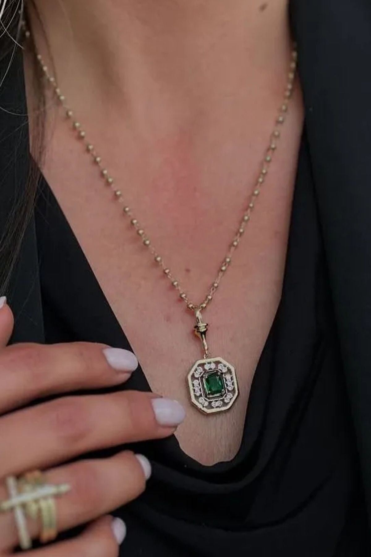laria jewelry Serenay Yeşil Taş Dorika Kolye