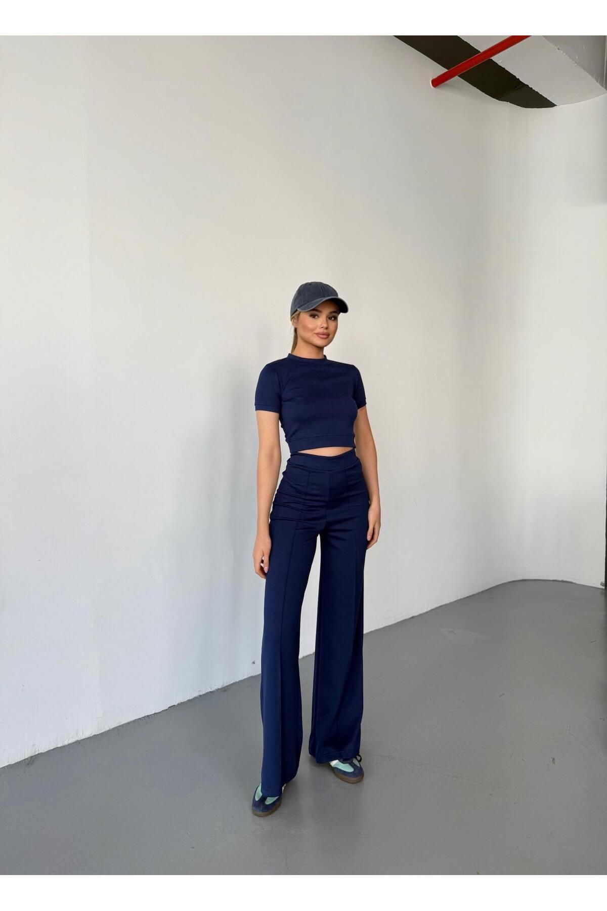 Lora Merry Modal Kumaş İkili Crop Takım