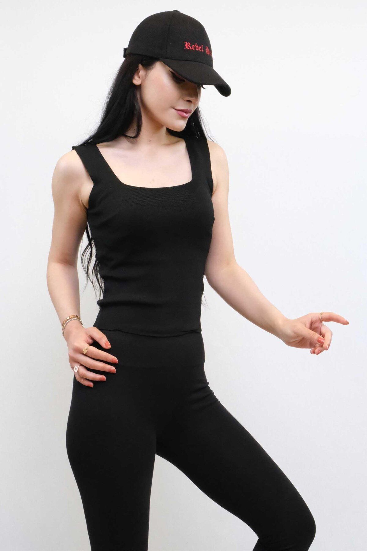 LLOHA Moda Çizgi Triko Atlet Siyah