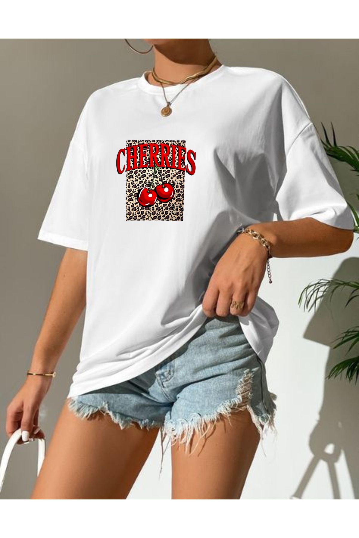 lewibafashion KADIN CHERRİES LEOPAR KURDALE KADIN T-SHİRT