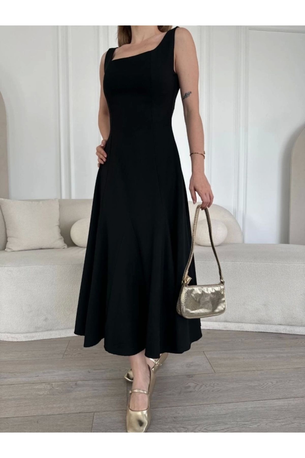 Butik Sırt Dekolteli Kolsuz Uzun Elbise - Siyah