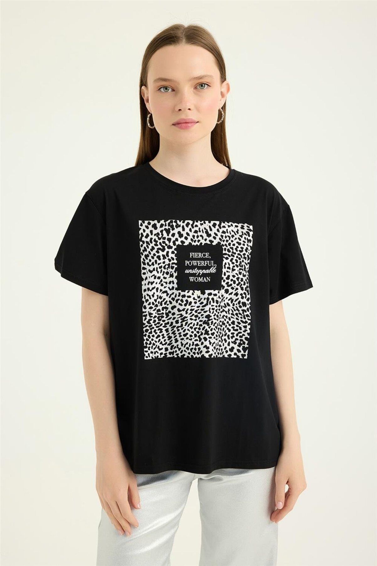 HomeStore Benek Desenli Yaldızlı Tshirt