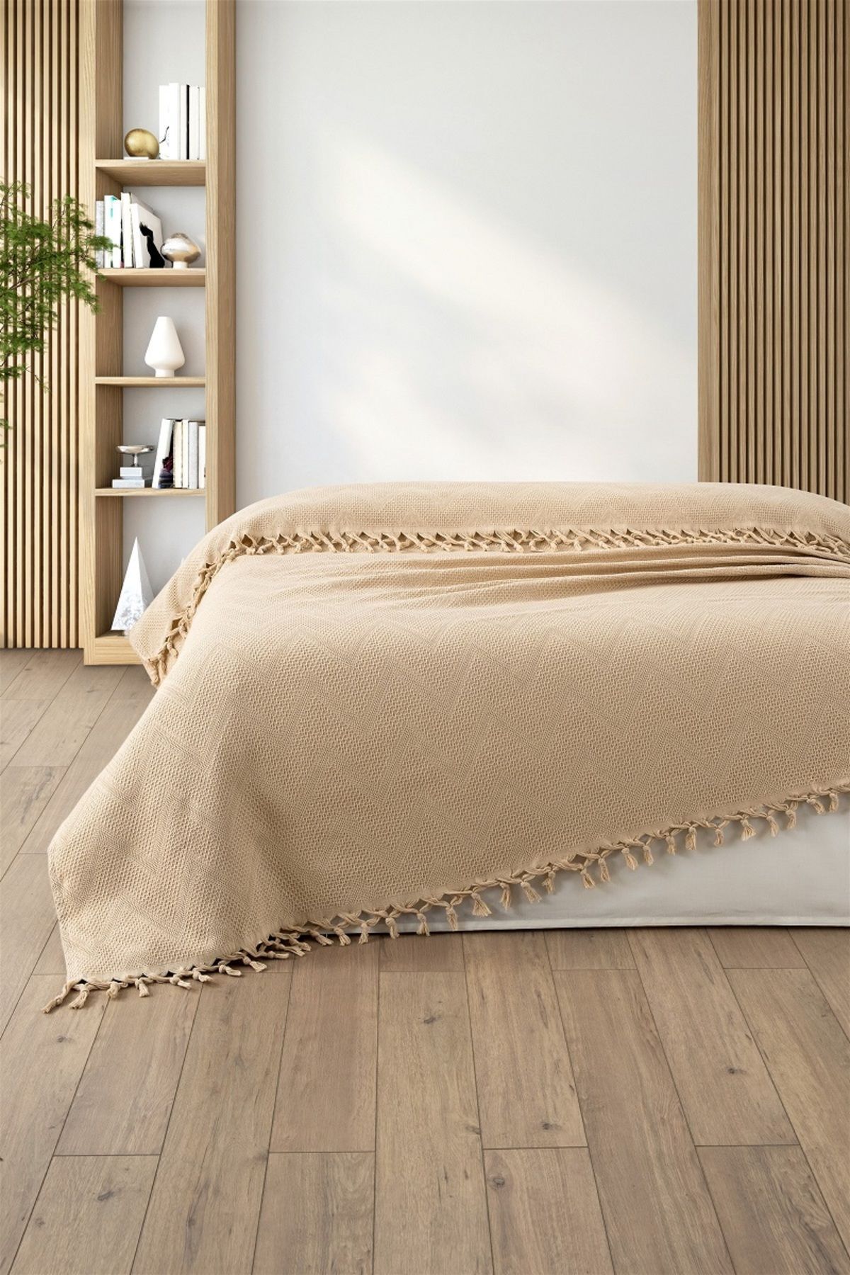 Sevim %100 Pamuk Çift Kişilik Bağlama Saçaklı Pike-220x240 cm-Kapuçino