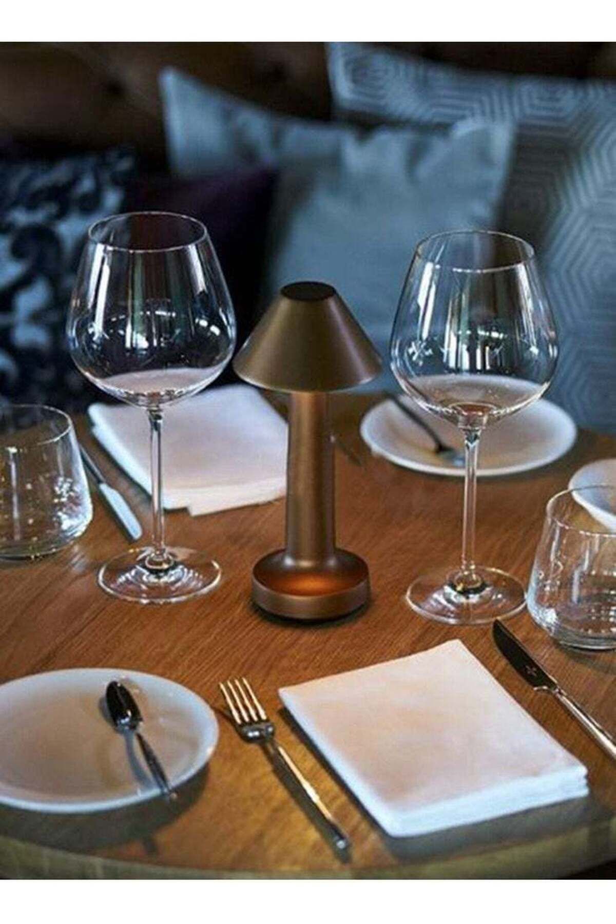 COOYA-Gold LED Table Lamp, Rechargeable, Elegant Shape, With Touch Sensor, Suitable for Bars/Coffees 3