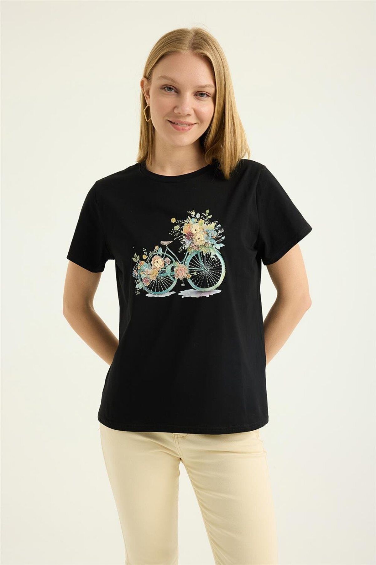 HomeStore Çiçekli Bisiklet Motifli Tshirt