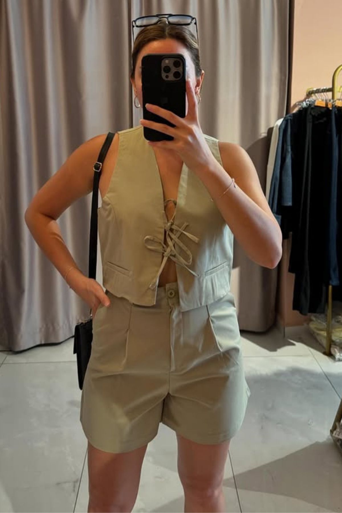 rşnmoda Kadın önü ipli bağlamalı Yelek Şort ikili takım