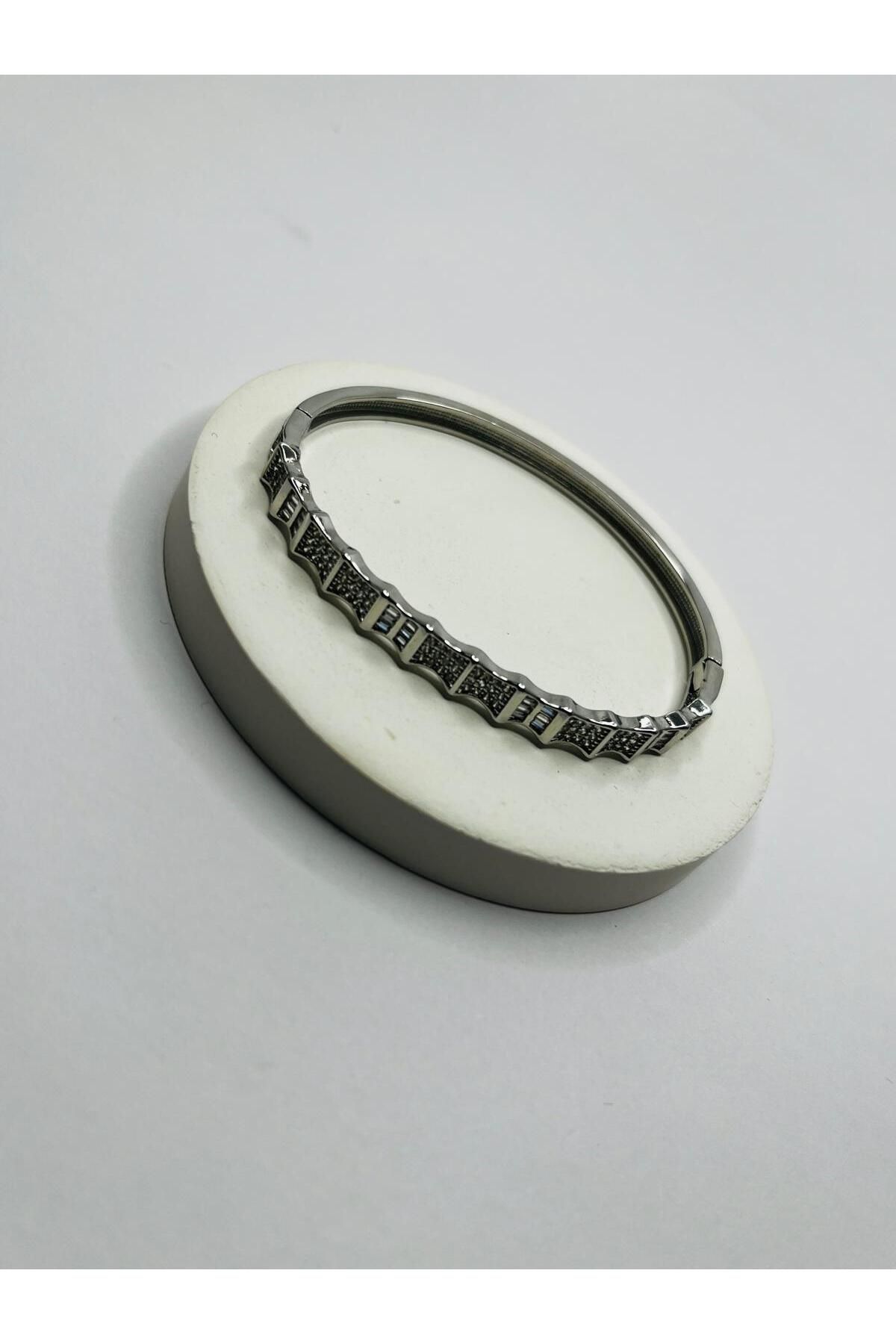 ASİN ACCESSORİES Zirkon Taşlı Dalgalı Kelepçe - Çelik Kelepçe