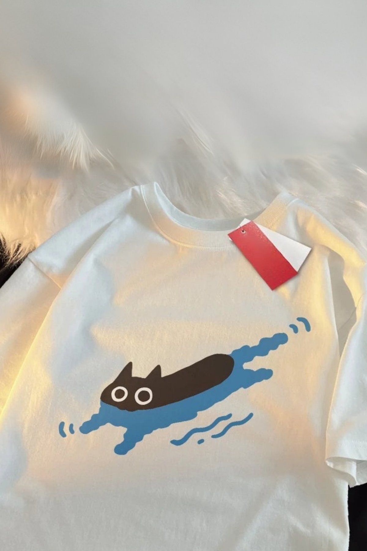 BALİNA Ekru Swimming Cat Unisex T-shirt -BLN