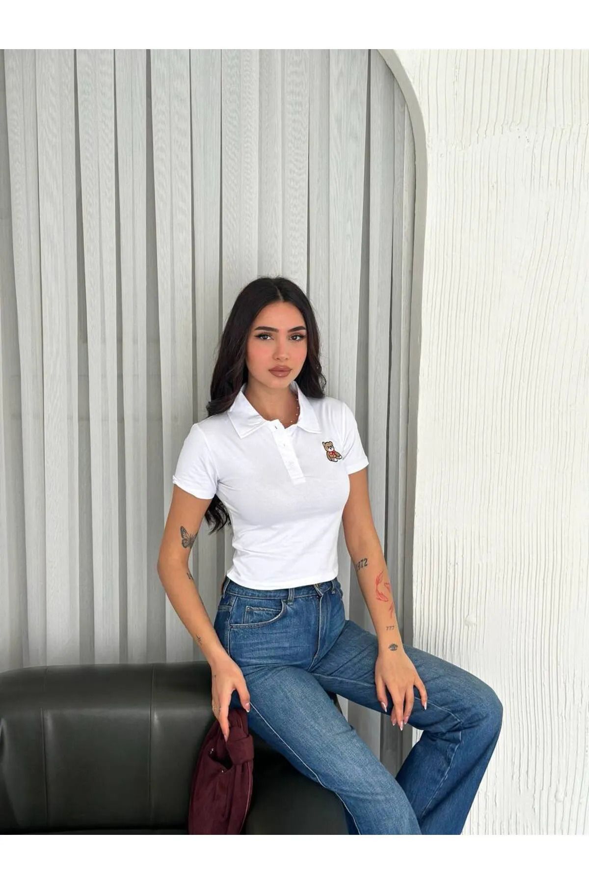 gozdefashion Kadın Ayıcık Nakış Detaylı Yakalı T-Shirt